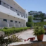 Olympia Finikas (Syros)