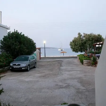 Olympia Finikas (Syros)