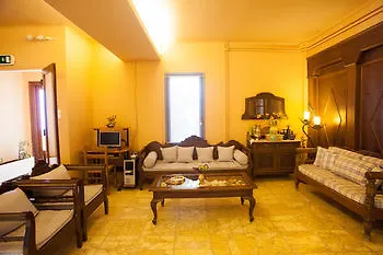 Olympia Hotel Finikas (Syros)
